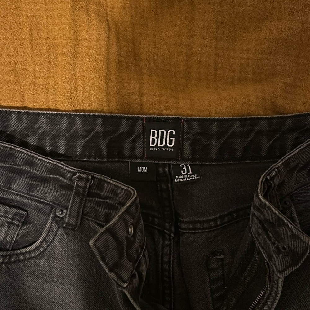 Urban Outfitters Mom Jeans